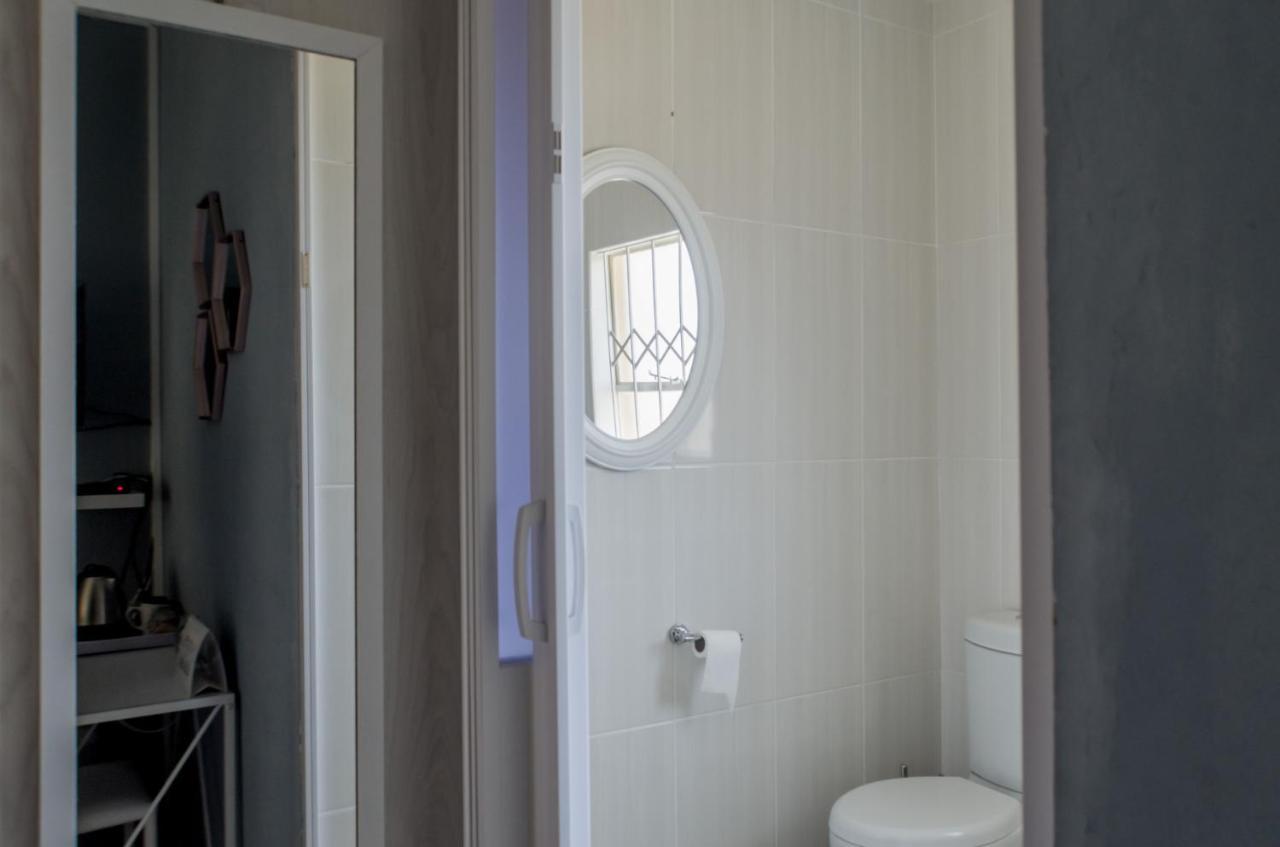 Seroloana Guest House ルステンブルク エクステリア 写真